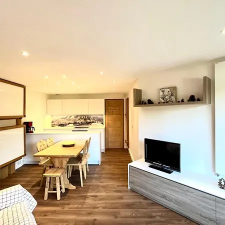 Pretty Haven Of Peace With Balcony In Apartment Megeve