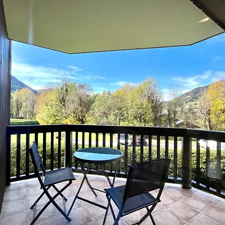 Apartment Pretty Haven Of Peace With Balcony In *